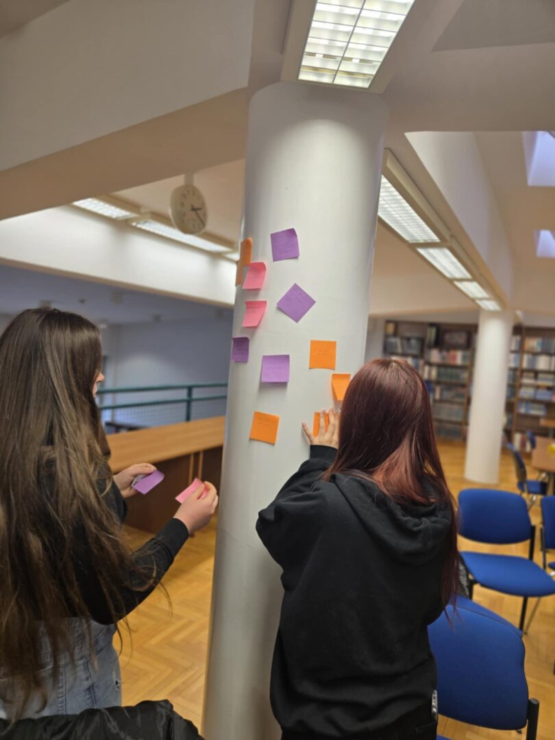 4f020e63-3fdf-4a8d-8780-f7efa5720b97