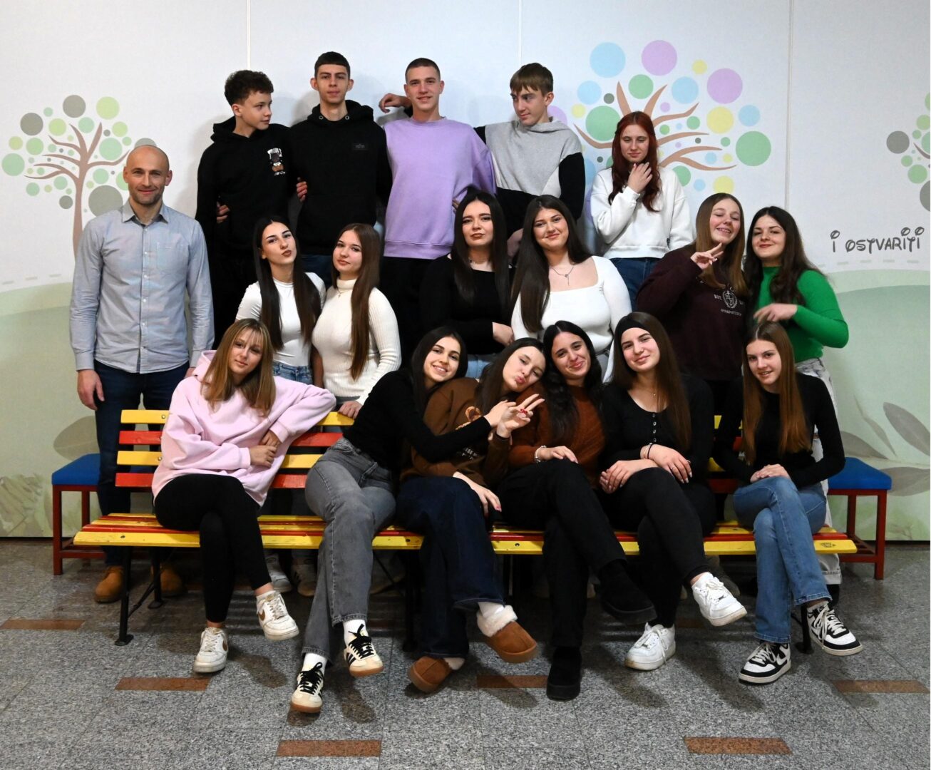 1. b i razrednik Zoran Atlija