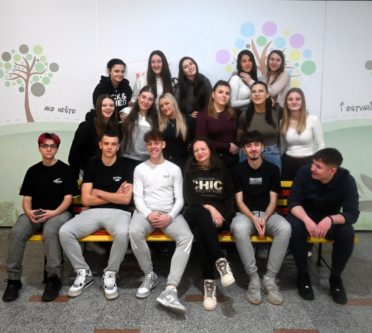 4. b i razrednica Mirela Alebić