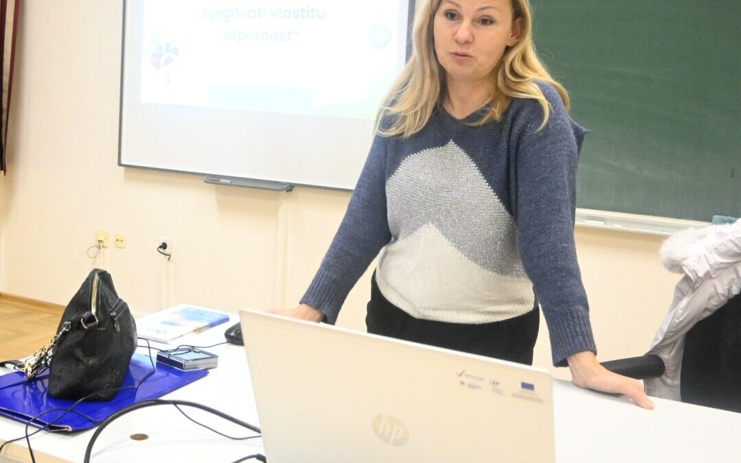 Kako ostati snažan u učionici: večer posvećena otpornosti nastavnika